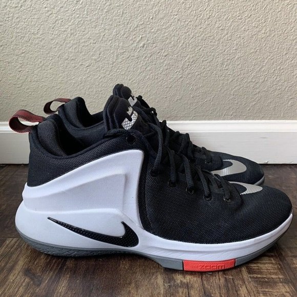 nike zoom witness